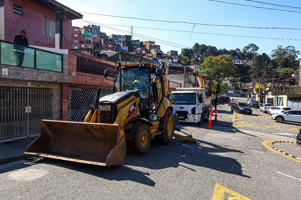 SÃO BERNARDO INICIA OBRAS DE SANEAMENTO E RECAPEAMENTO ENTRE BAETA E PARQUE SÃO BERNARDO