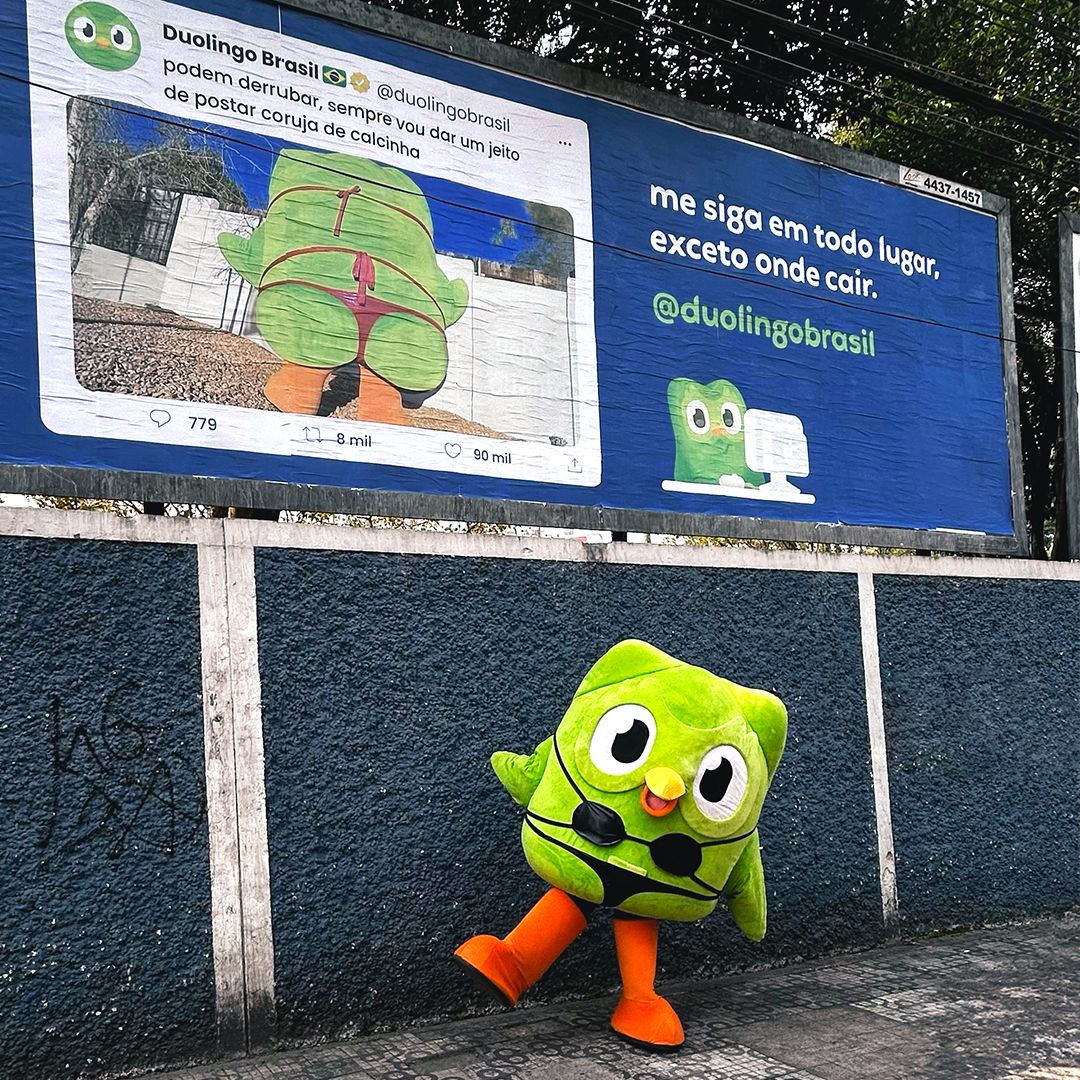 DUOLINGO SE DESPEDE DO X COM OUTDOOR EM SÃO BERNARDO