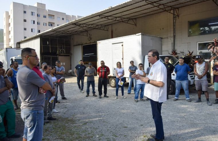 LUIZ FERNANDO PROPÕE NOVA UBS E REFORÇO NA SAÚDE DURANTE VISITAS A FÁBRICAS E BAIRROS