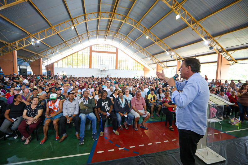 PREFEITURA DE SÃO BERNARDO ENTREGA 1.800 ESCRITURAS A MORADORES DO JARDIM CALUX