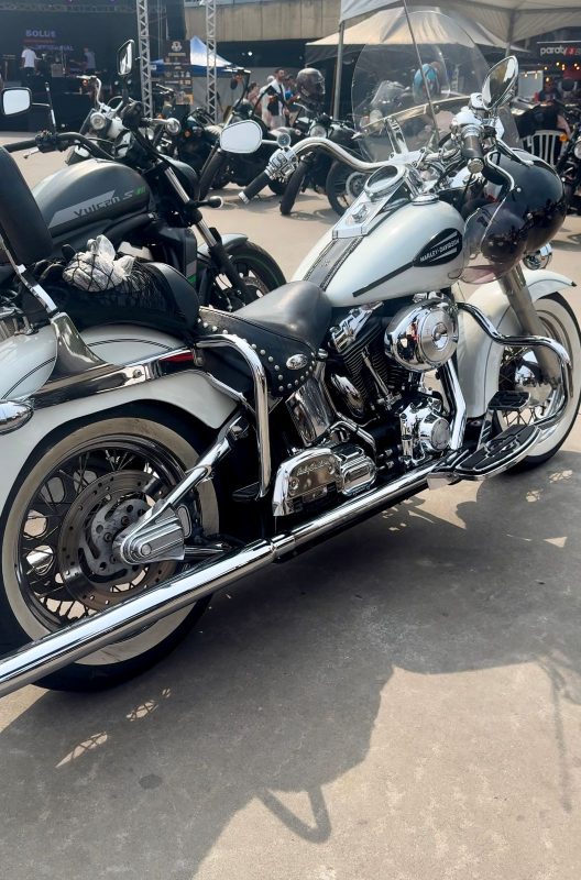 PAÇO MUNICIPAL RECEBE EVENTO DE MOTOCICLISMO COM PROGRAMAÇÃO MUSICAL