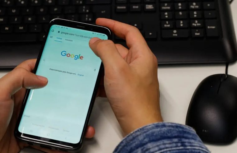 CELULARES PODEM SER PROIBIDOS EM ESCOLAS; MEC PREPARA PROJETO PARA OUTUBRO