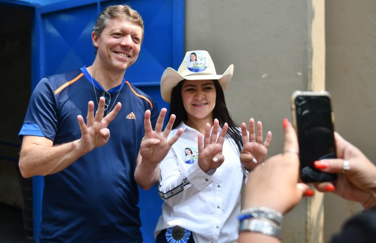 FÁVIA MORANDO PARTICIPA DE PROCISSÃO DOS CARROCEIROS PELAS RUAS DE SÃO BERNARDO