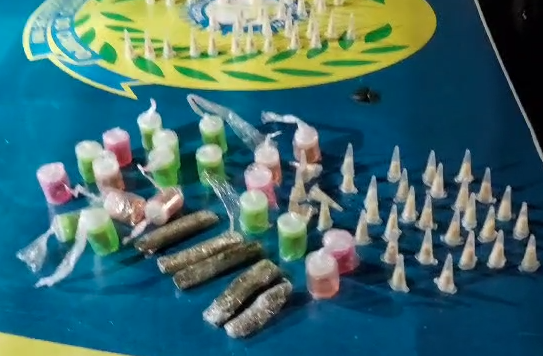 SACOLA COM DROGAS É APREENDIDA EM AÇÃO DA GCM NA VILA SÃO PEDRO