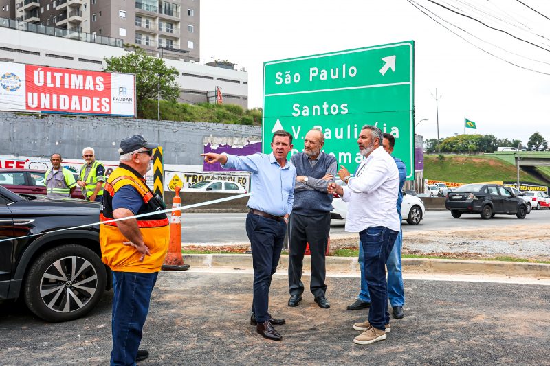PREFEITO ORLANDO MORANDO INAUGURA NOVO ACESSO AO KM 16 DA ANCHIETA