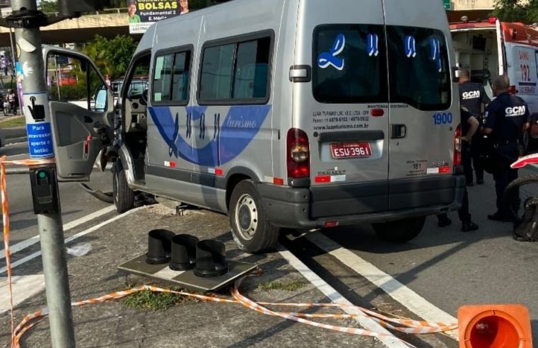 ACIDENTE COM VAN DEIXA 11 VÍTIMAS EM SÃO BERNARDO DO CAMPO