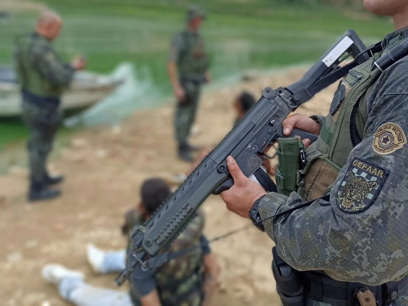 POLÍCIA AMBIENTAL APREENDE DROGAS E MUNIÇÕES NA REPRESA BILLINGS