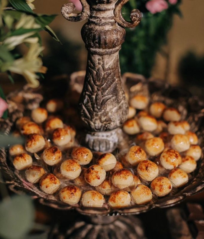 EX-SECRETÁRIA MUDA DE PROFISSÃO E FATURA R$ 25 MIL POR MÊS VENDENDO DOCES FINOS EM SÃO BERNARDO