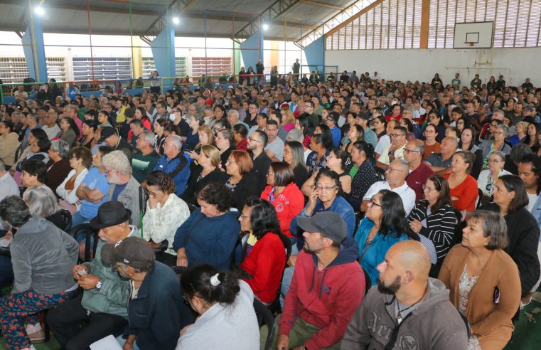 SÃO BERNARDO ENTREGA 663 ESCRITURAS NA VILA VITÓRIA