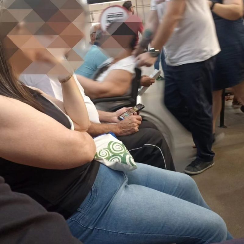 MULHER DESMAIA DEVIDO AO CALOR NO POUPATEMPO E POPULAÇÃO COBRA GOVERNO TARCÍSIO