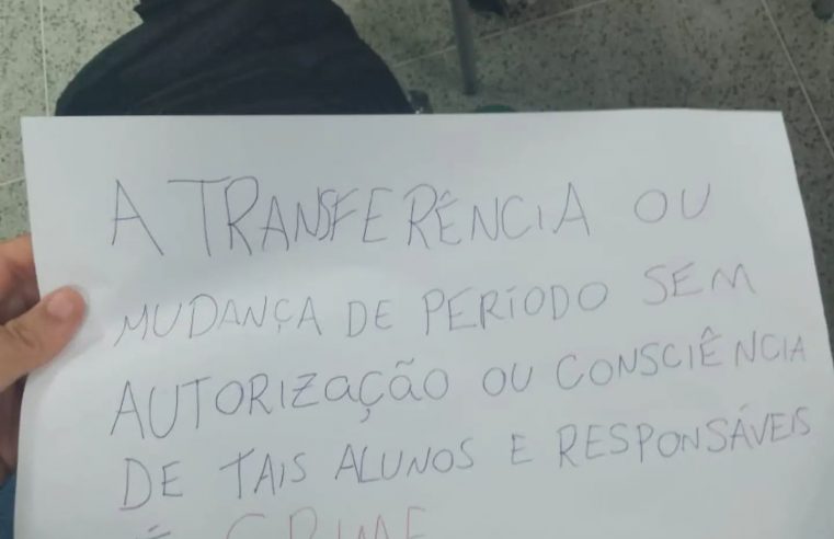 ALUNOS E PROFESSORES PROTESTAM CONTRA FECHAMENTO DO PERÍODO NOTURNO EM ESCOLA ESTADUAL DE SÃO BERNARDO