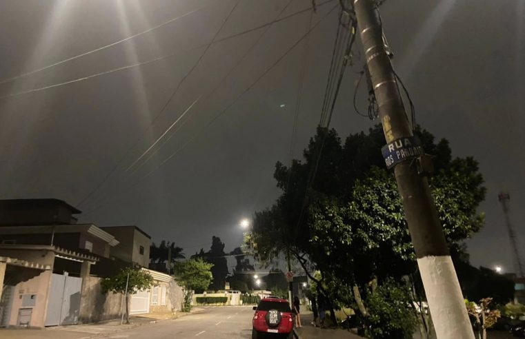 MORADORES DO PARQUE DOS PÁSSAROS SEGUEM SEM ENERGIA HÁ MAIS DE 100 HORAS E CRITICAM DESCASO DA ENEL