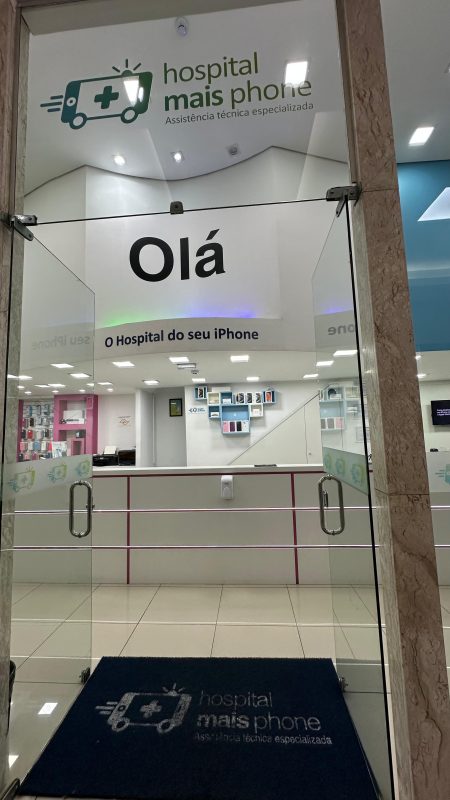 IPHONE: LOJA ESPECIALIZADA EM APPLE NO SHOPPING DO CORAÇÃO COMPLETA 10 ANOS DE HISTÓRIA
