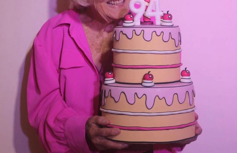 VOVÓ NAIR, A TIKTOKER MAIS FAMOSA DE SÃO BERNARDO, ESBANJA SIMPATIA AO CELEBRAR 94 ANOS