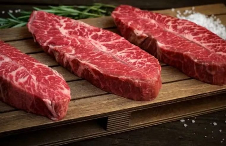 FEDERAÇÃO DE HOTÉIS E RESTAURANTES ORGANIZA BOICOTE AO CARREFOUR POR SUSPENSÃO DA COMPRA DE CARNE DO BRASIL