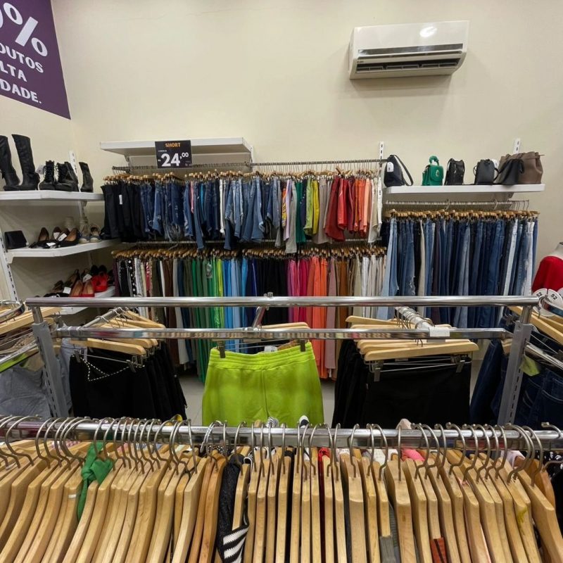 BLACK FRIDAY NO BRECHÓ &#8220;NOVO DI NOVO&#8221; OFERECE DESCONTOS DE ATÉ 70%