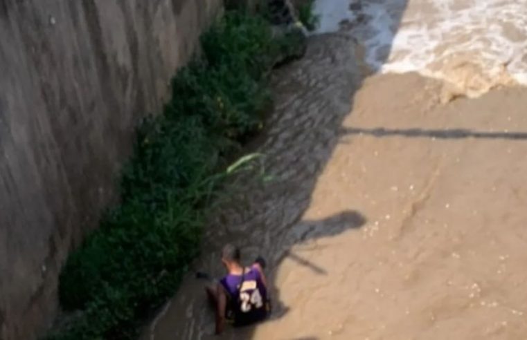 ACIDENTE DEIXA QUATRO VÍTIMAS E UMA CAI EM CÓRREGO EM SANTO ANDRÉ