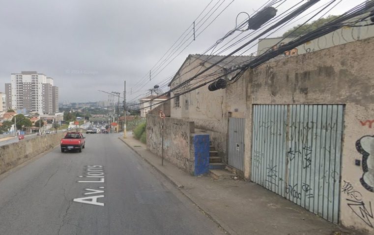 MORADOR EM SITUAÇÃO DE RUA LEVA G0LPE DE F4CA E É SOCORRIDO NO HOSPITAL DE URGÊNCIA