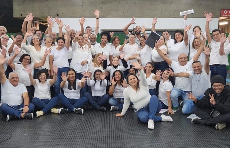 CORAL NATALINO ANIMA PASSAGEIROS QUATRO ESTAÇÕES DA CPTM