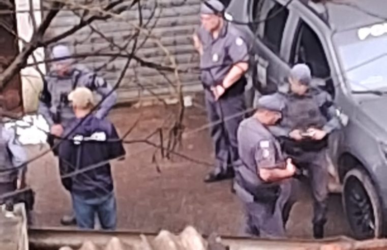 AÇÃO POLICIAL APÓS DENÚNCIA DE ‘TRIBUNAL DO CRIME’ DEIXA UM MORTO NO MONTANHÃO