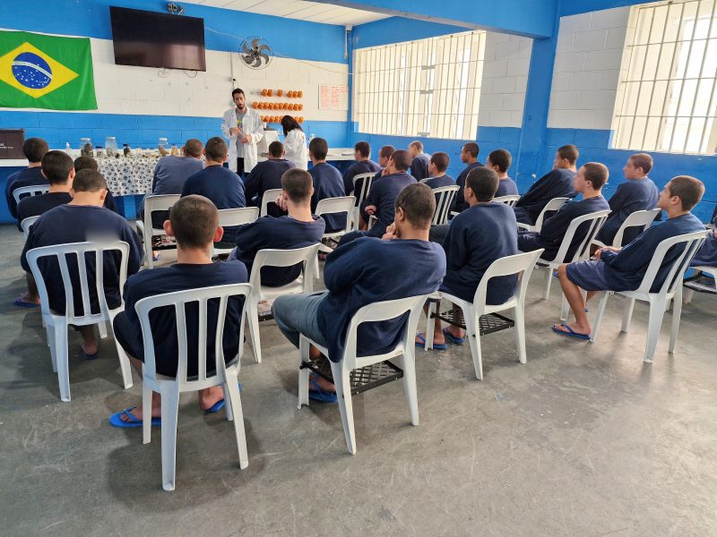 JOVENS DA FUNDAÇÃO CASA DE SÃO BERNARDO PARTICIPAM DE PALESTRA INTERATIVA SOBRE ZOONOSES