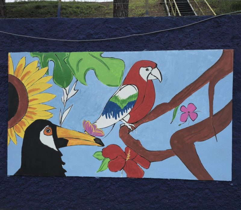 ALUNOS DE ESCOLA ESTADUAL PARTICIPAM DA RESTAURAÇÃO DE MURAL NA SCANIA EM SÃO BERNARDO