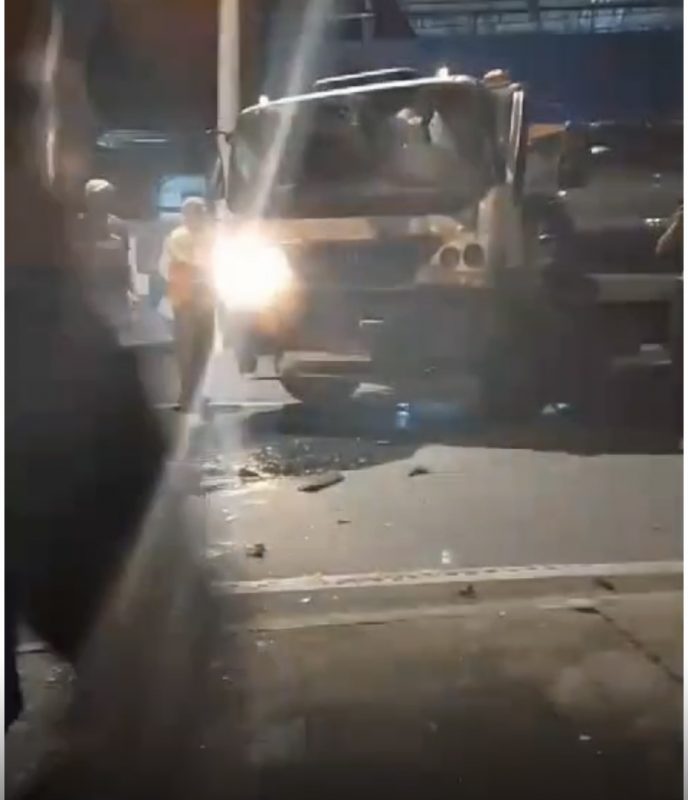 ACIDENTE ENTRE ÔNIBUS E GUINCHO DEIXA CINCO FERIDOS EM SÃO BERNARDO