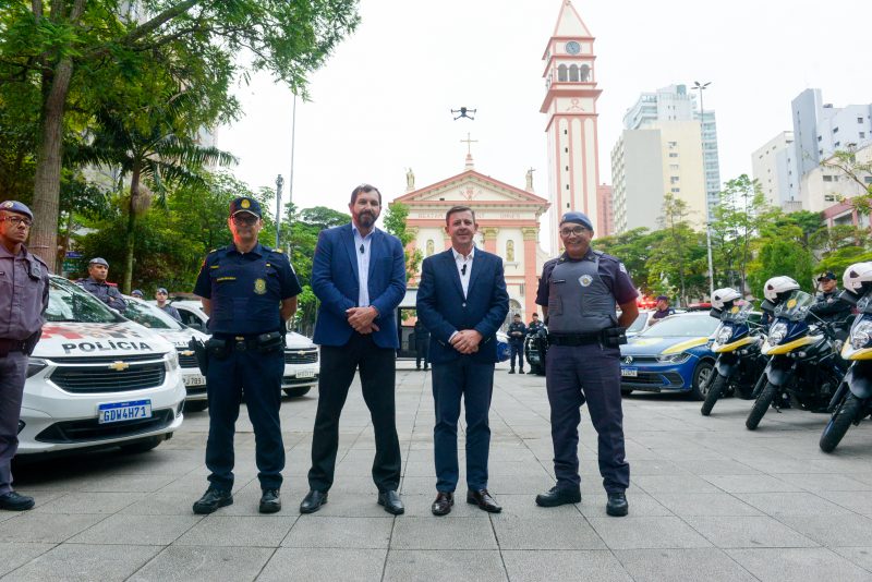 8ª EDIÇÃO DA PATRULHA DE NATAL É LANÇADA NA PRAÇA DA MATRIZ PARA REFORÇAR SEGURANÇA NAS ZONAS COMERCIAIS
