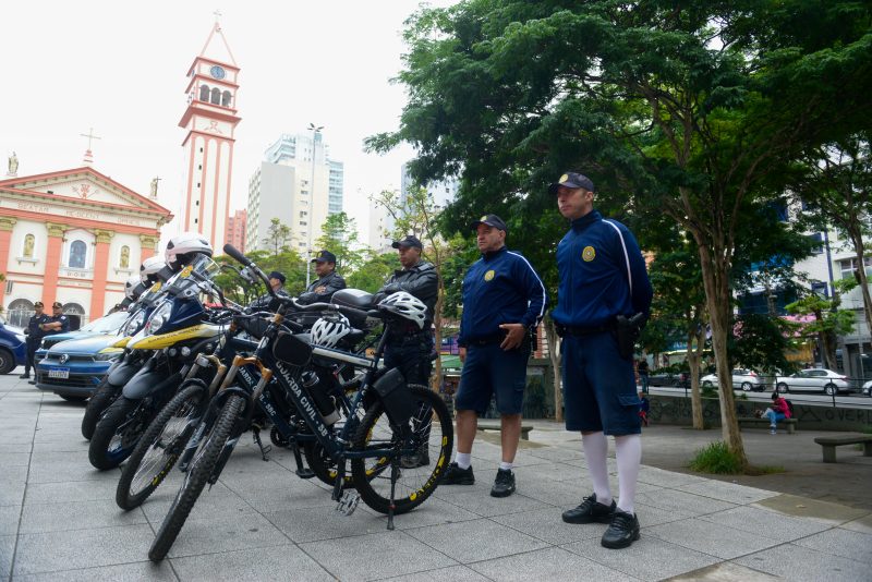 8ª EDIÇÃO DA PATRULHA DE NATAL É LANÇADA NA PRAÇA DA MATRIZ PARA REFORÇAR SEGURANÇA NAS ZONAS COMERCIAIS