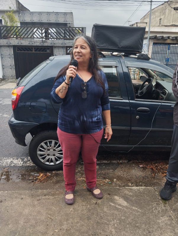 ALUNOS, PAIS E PROFESSORES PROTESTAM CONTRA FECHAMENTO DO PERÍODO NOTURNO EM ESCOLA ESTADUAL DO JARDIM NAZARETH