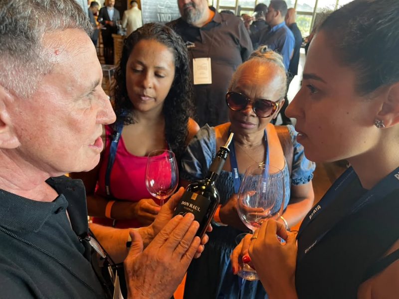 ONG DE SÃO BERNARDO PROMOVE EXPERIÊNCIA SENSORIAL ÚNICA PARA PESSOAS COM DEFICIÊNCIA VISUAL