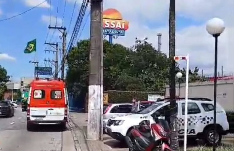 ACIDENTE ENTRE CARRO E MOTO NA AVENIDA PIRAPORINHA