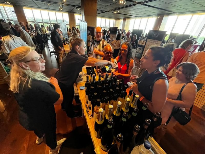 ONG DE SÃO BERNARDO PROMOVE EXPERIÊNCIA SENSORIAL ÚNICA PARA PESSOAS COM DEFICIÊNCIA VISUAL