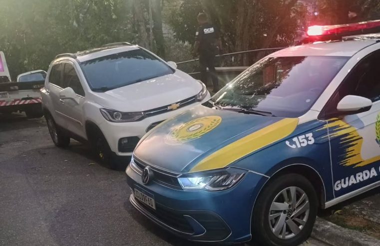 GCM RECUPERA VEÍCULO ROUBADO NO FERRAZÓPOLIS NA SEGUNDA-FEIRA