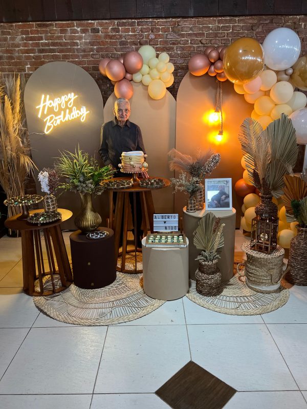 AO LADO DE FILHOS, NETOS, BISNETOS E TATARANETOS, SEU ALBERTO COMPLETA 100 ANOS EM GRANDE ESTILO NO RIACHO