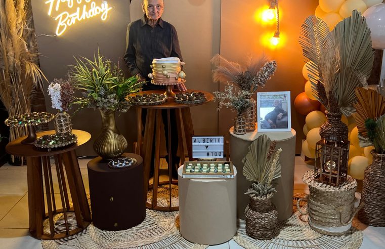 AO LADO DE FILHOS, NETOS, BISNETOS E TATARANETOS, SEU ALBERTO COMPLETA 100 ANOS EM GRANDE ESTILO NO RIACHO