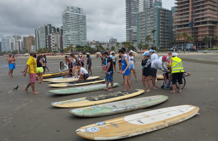 ONG DE SÃO BERNARDO PROMOVE INCLUSÃO AO LEVAR PESSOAS COM DEFICIÊNCIA PARA SURFAR