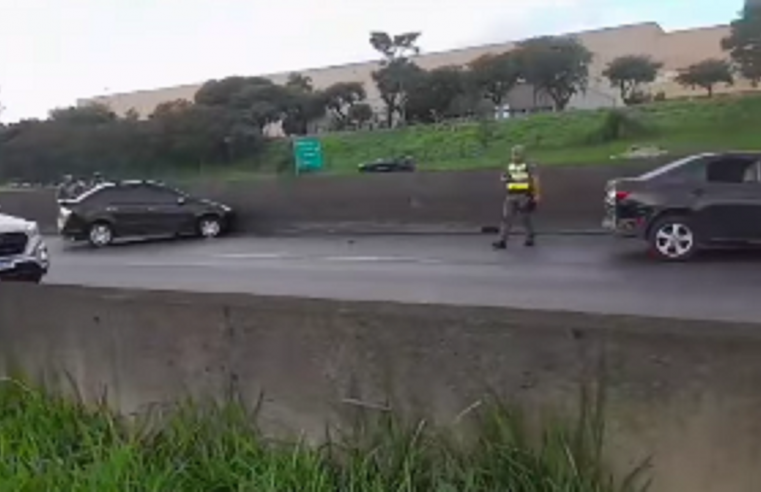 ACIDENTE NA RODOVIA ANCHIETA DEIXA DUAS PESSOAS FERIDAS EM SÃO BERNARDO