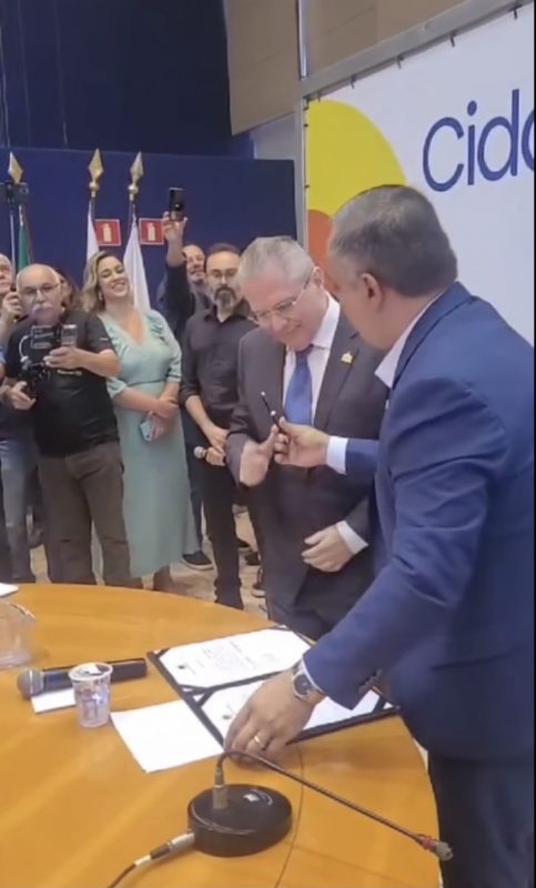 SECRETÁRIO DE SAÚDE DE SÃO BERNARDO TOMA POSSE NO PAÇO MUNICIPAL