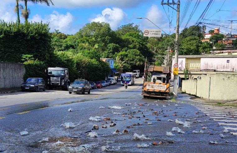 ROMPIMENTO DE ADUTORA DA SABESP NO BATISTINI INTERDITA GALVÃO BUENO