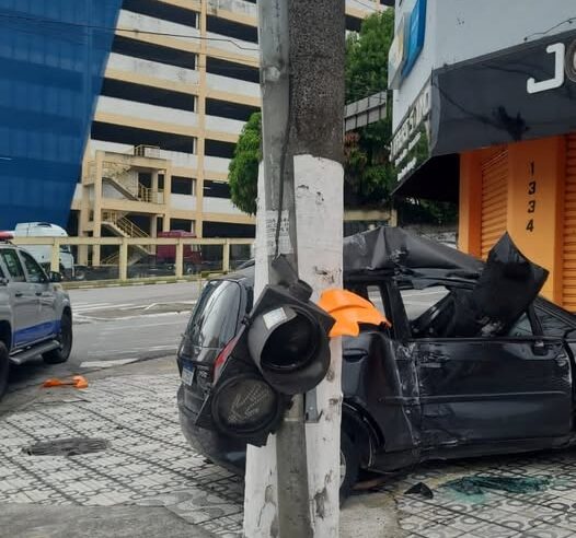 EM SÃO BERNARDO, ACIDENTE NA MARIA SERVIDEI DEMARCHI DEIXA VÍTIMA