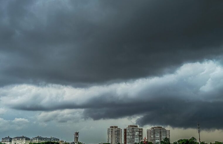 O QUE FAZER SE O CARRO FICOU PRESO NO ALAGAMENTO? DEFESA CIVIL DE SP EXPLICA