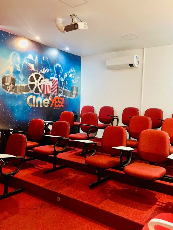 ESTUDANTES PAGAM MEIA EM CURSOS DE INGLÊS E ESPANHOL EM ESCOLA DE IDIOMAS NO ABC