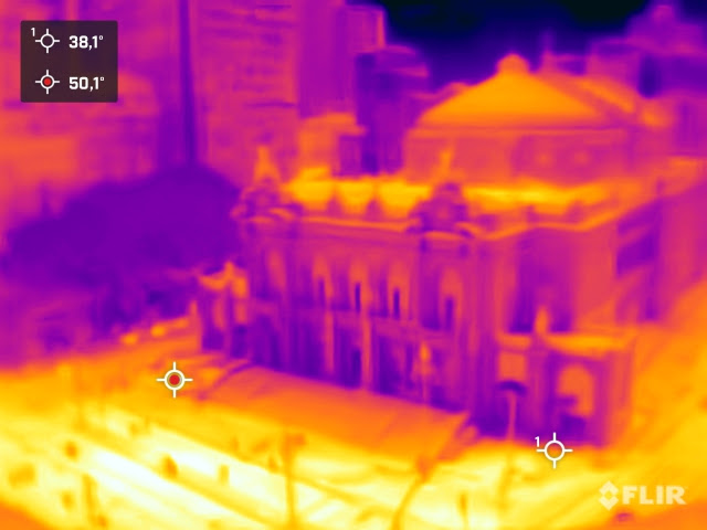 FOTOS MOSTRAM TEMPERATURAS SUPERIORES A 50ºC EM PONTOS DE CARNAVAL DE SÃO PAULO