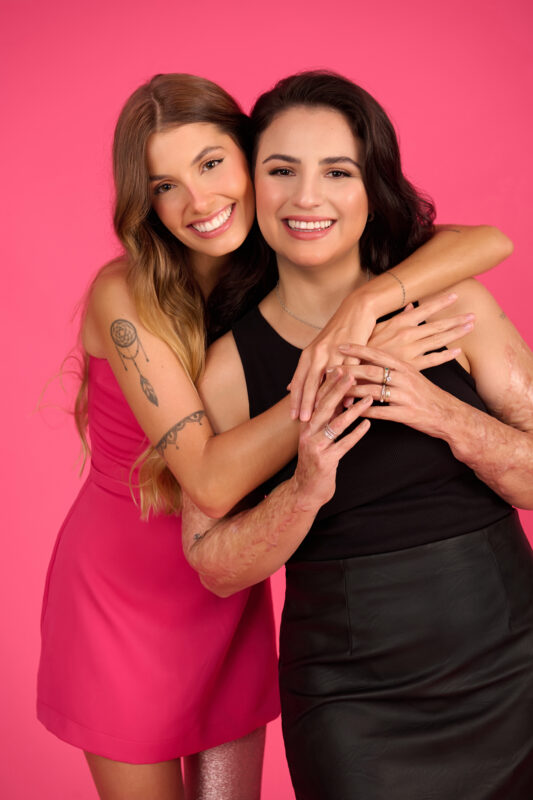 PELA PRIMEIRA VEZ, BARBIE HOMENAGEIA DUAS BRASILEIRAS PCDS COM BONECAS PERSONALIZADAS