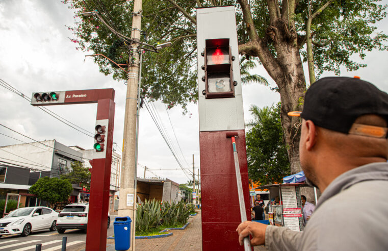 PREFEITURA FINALIZA REVITALIZAÇÃO DO SISTEMA SEMAFÓRICO DO BAIRRO BARCELONA E JÁ INICIA MANUTENÇÃO EM NOVA GERTY