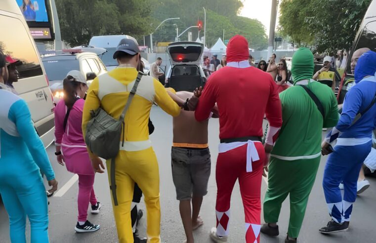‘POWER RANGERS’ PRENDEM HOMEM COM 7 CELULARES EM BLOCO NO CARNAVAL DE SP