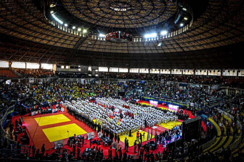 GINÁSIO ADIB MOISÉS DIB RECEBE GRANDE PÚBLICO NO PRIMEIRO DIA DE COPA SP