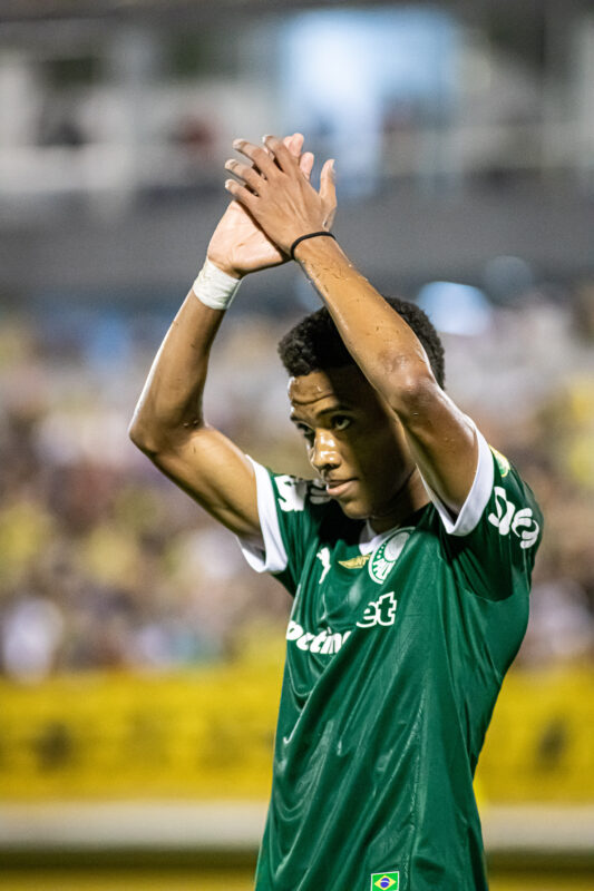 PALMEIRAS VENCE SÃO BERNARDO E AVANÇA À SEMIFINAL DO PAULISTÃO