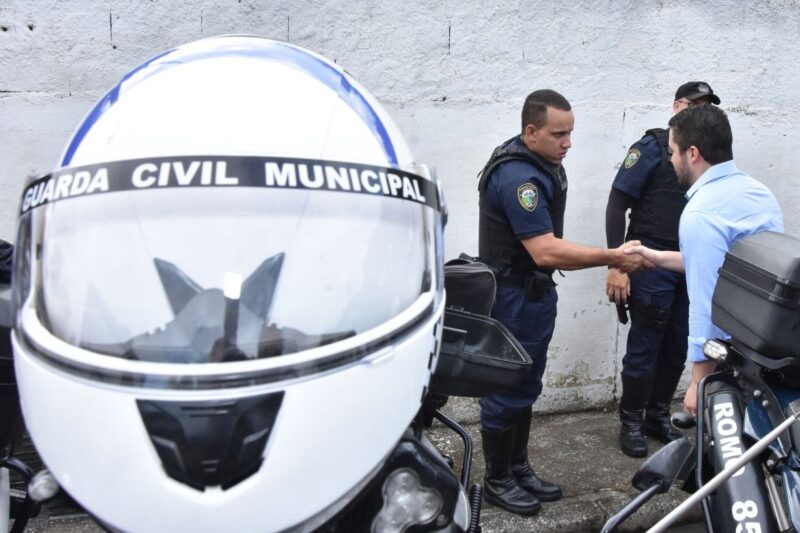 PREFEITURA DE SANTO ANDRÉ ENTREGA NOVA VIATURA PARA PATRULHA MARIA DA PENHA